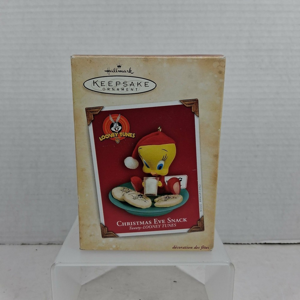 Hallmark Keepsake 2004 Looney Tunes Tweety Christmas Eve Snack Ornament with Box